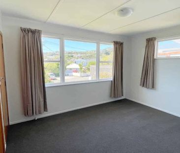 Sunny 4 Bedroom Family Home-Double Glazed - Photo 5