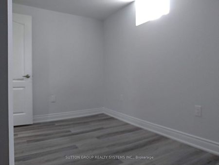 For Lease - 4297 Trailmaster Drive Unit# B 2, Mississauga, Ontario - Photo 3