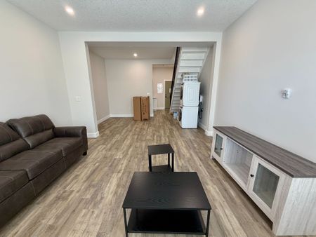 For Lease - 537 Talbot Street Unit# 7, St. Thomas, Ontario - Photo 4