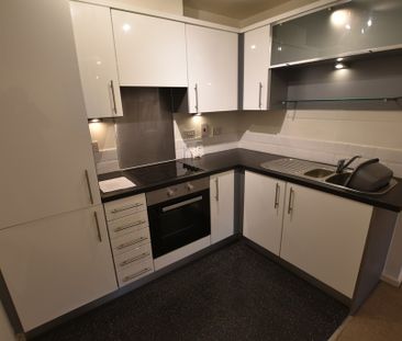 Langcliffe Place Radcliffe Manchester Lancashire - Photo 6