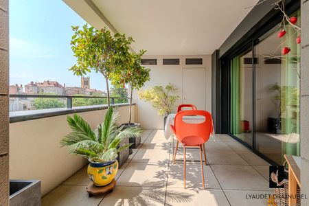 Location Appartement 3 pièces 67m² - Photo 2