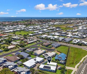 BREAK LEASE: 3 bedroom home located near central Bargara! - Photo 4