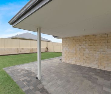 Lovely 4 x 2 By the Beach! - Photo 2