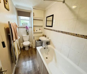 2 bedroom semi-detached house to rent - Photo 2