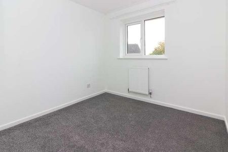 Oldbrook - A Refurbished Bed Home Within An Easy Walk Of Station, MK6 - Photo 2