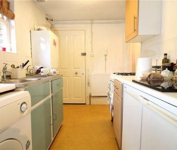 Westbury Road, Ealing, W5 2LF - Photo 1