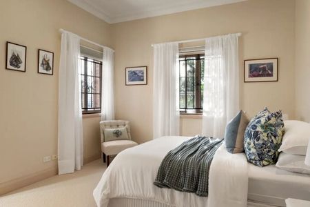 Breathtaking 1935 Tudor-style Residence - Photo 5