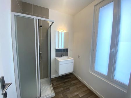 Location Maison 2 pièces 39m² ISSY LES MOULINEAUX 92130 - Photo 2