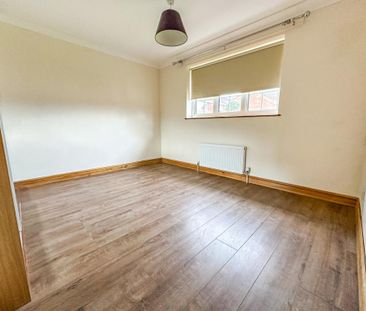 4 bedroom detached house to rent - Photo 3