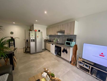Location appartement rénové 3 pièces 55.97 m² à Vienne (38200) 6 - Photo 5