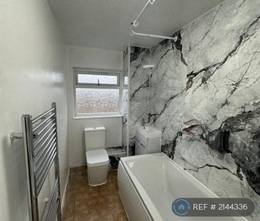 3 bedroom terraced house to rent - Photo 4