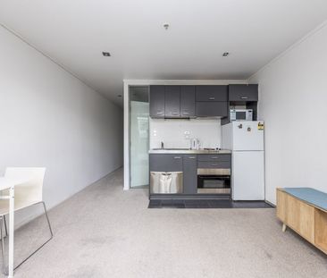 Modern City Pad with Everything You Need - Photo 4