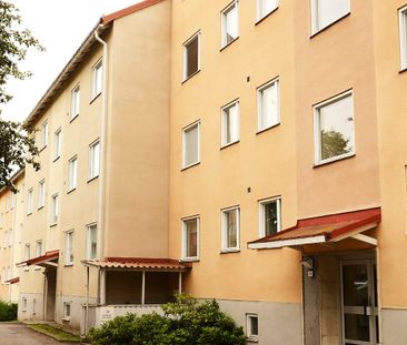 Artillerigatan 14, våning 3 - Photo 2