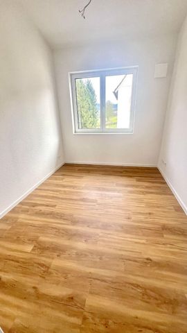Erstbezug - Exklusiv und Moderne 4 Zimmer NB Penthouse-Wohnung mit Balkon und Garage - Photo 2
