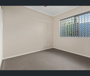 Spacious Family Home in Heathwood - Photo 2