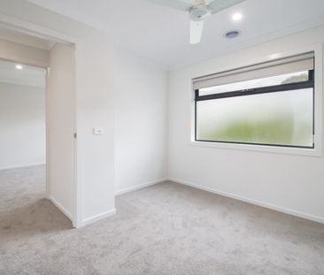 EXPERIENCE A STUNNING MODERN LIFESTYLE - Photo 4