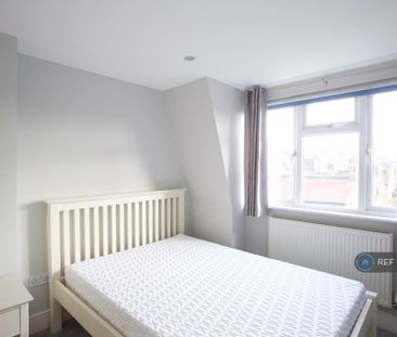 3 bedroom flat to rent - Photo 6