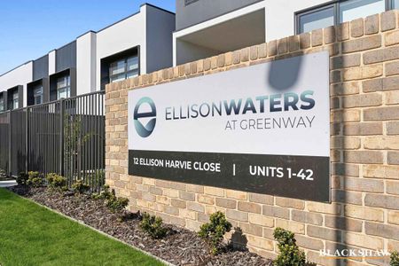 Modern Luxury Nestled in Tuggeranong Creek - Photo 5