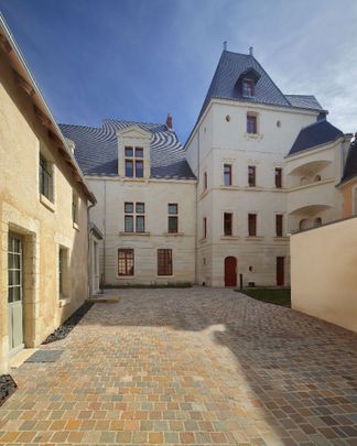 Location Appartement 4 pièces 118m² - Photo 1