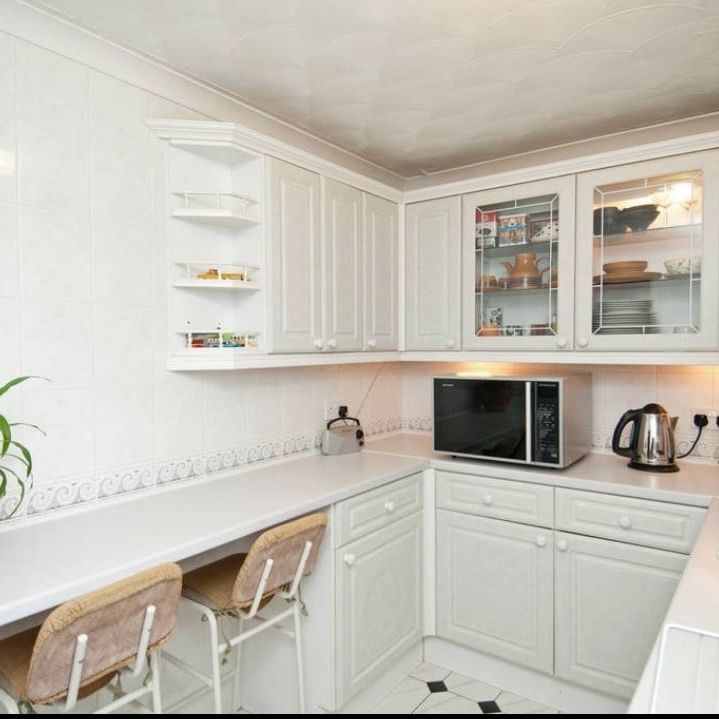 Room in a Shared Flat, Gatestone Court. Central Hill, SE19 - Photo 1