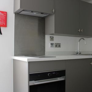 1 bedroom flat to rent - Photo 2