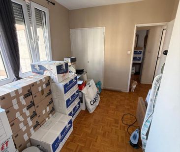 Location Appartement 4 pièces 73m² LYON 6ème - Photo 4