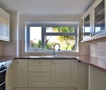 3 Bedroom - Photo 4