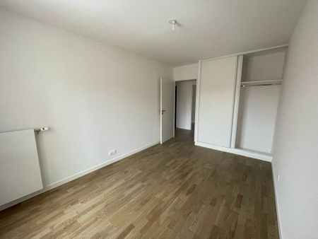Location Appartement 3 pièces 69m² LE PLESSIS ROBINSON 92350 - Photo 4