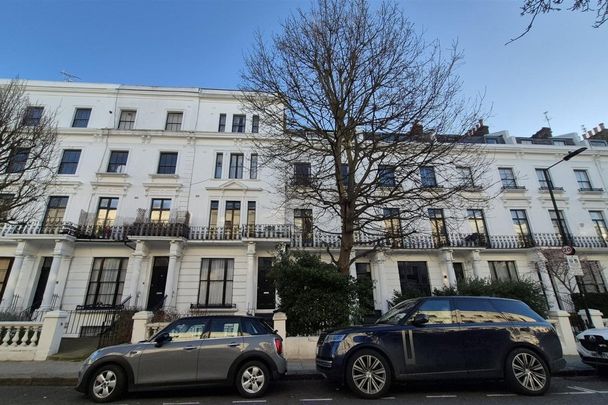 Hereford Road, Notting Hill - Photo 1