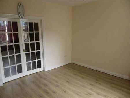Brompton Lane, Strood, ME2 - Photo 4