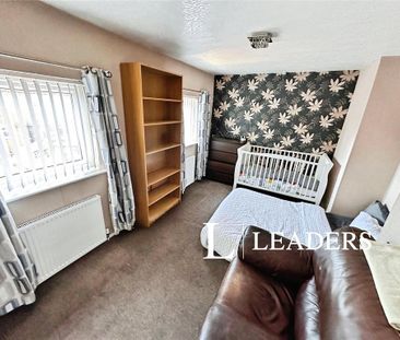 2 bedroom semi-detached house to rent - Photo 5