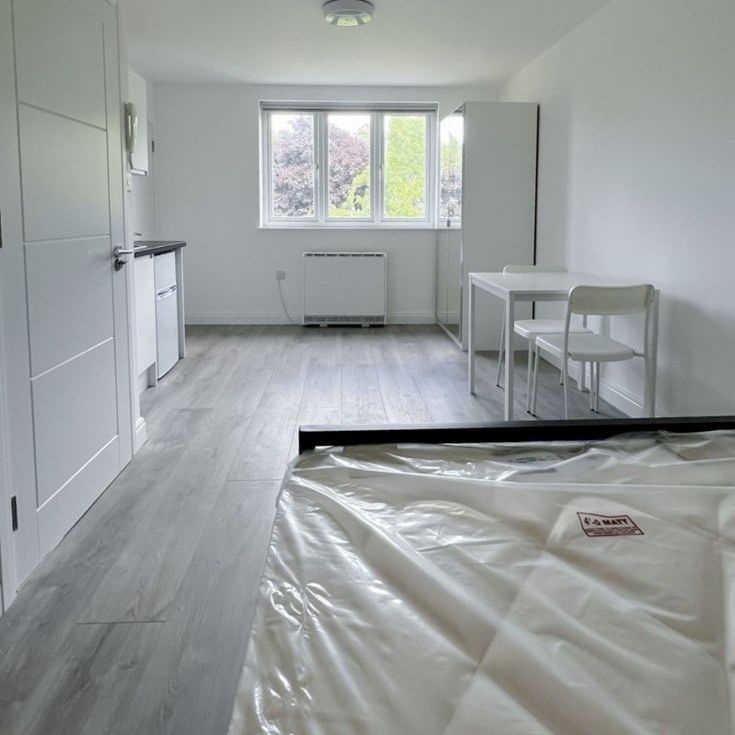 Studio Flat, South Hill Avenue, HA2 - Photo 1