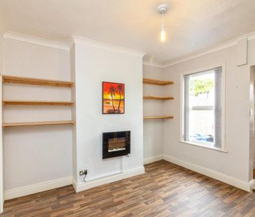 3 bedroom terraced house to rent - Photo 6
