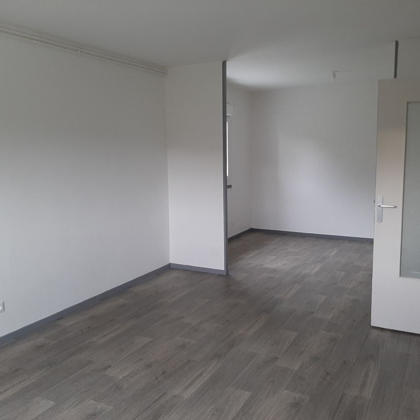 Location - Appartement T5 - 87 m² - Baume-les-Dames - Photo 1