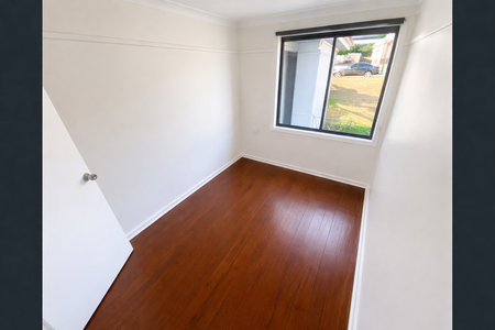 Fully Renovated 4-Bedroom Home in Quiet Ashcroft Street - Photo 3