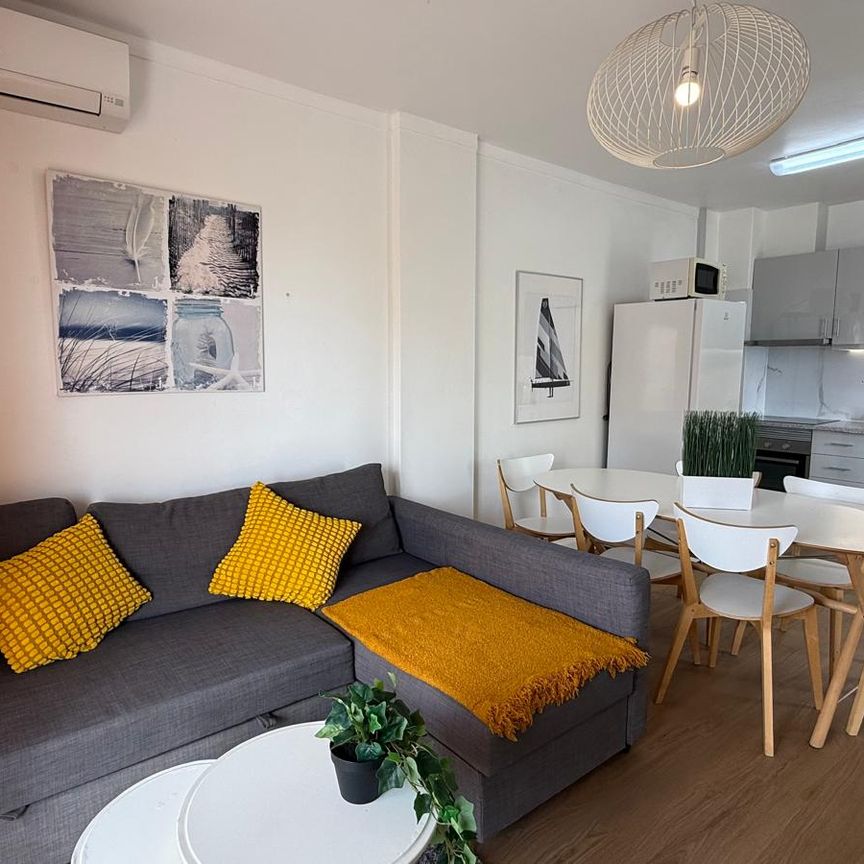 Apartamento T1+1 para Arrendamento em Quarteira - Frente à Praia - Photo 1