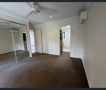 Spacious Family Living in a Prime Kirwan Location - Photo 4