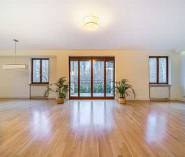 Cichy apartament w prestiżowej części Mokotowa - Zdjęcie 1