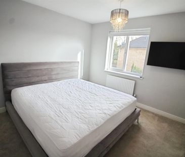 Richmond Row, Garforth, Leeds - Photo 2