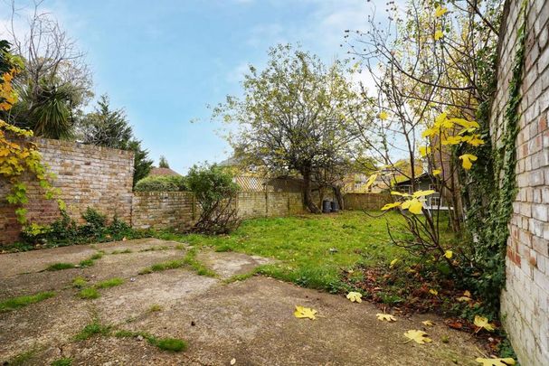 4 bedroom maisonette to rent - Photo 1