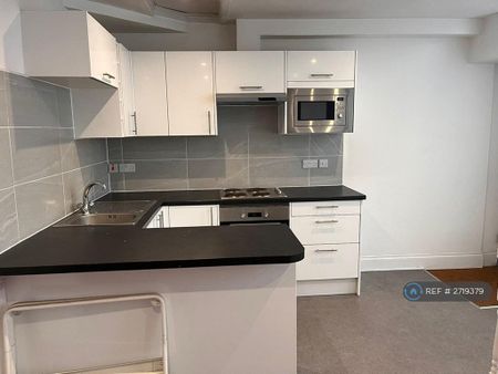 1 bedroom flat to rent - Photo 4