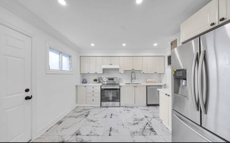 For Lease - 962 Midland Avenue, Toronto, Ontario - Photo 4