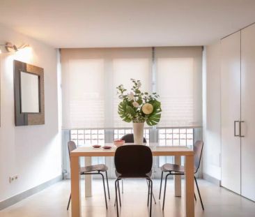 2-bedroom apartment for rent in Palacio, Madrid. - Photo 1