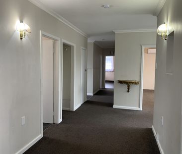 Sunny and Large Home in Kilbernie - Photo 3