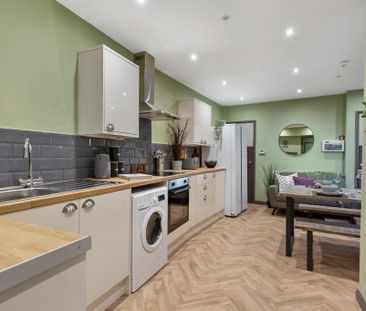 1 bedroom in a house share to rent - Photo 2