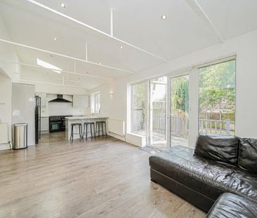 4 bedroom semi-detached house to rent - Photo 1