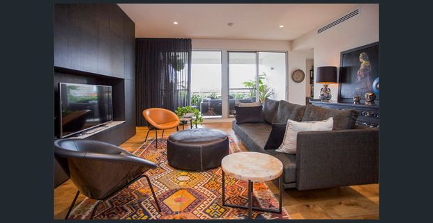 Gorgeous Penthouse Apartment - Boutique Building - Photo 1