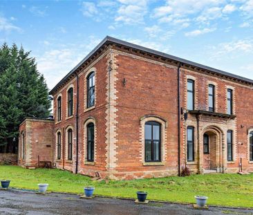 Elegant apartment is situated within a beautifully renovated period... - Photo 1