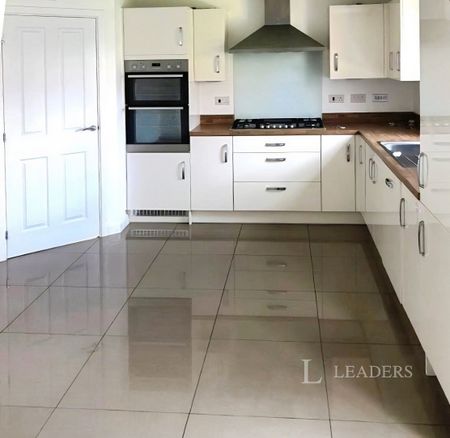 4 bedroom detached to rent Arnold Drive, Corby - Photo 3