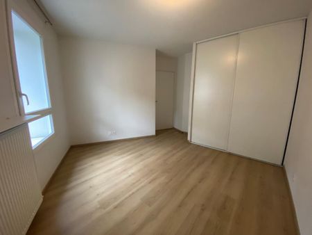 Location Appartement 3 pièces 65m² BARBERAZ 73000 - Photo 4